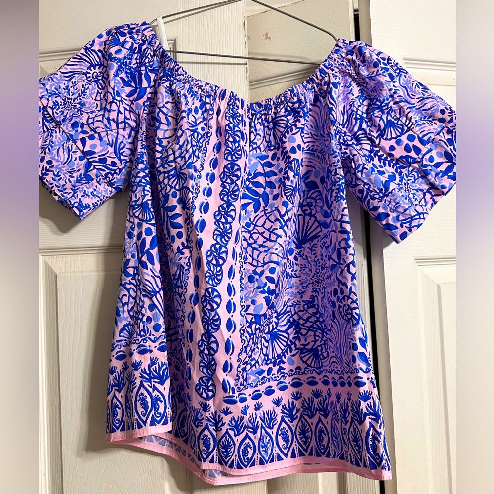 NWOT OFF THE SHOULDER TOP